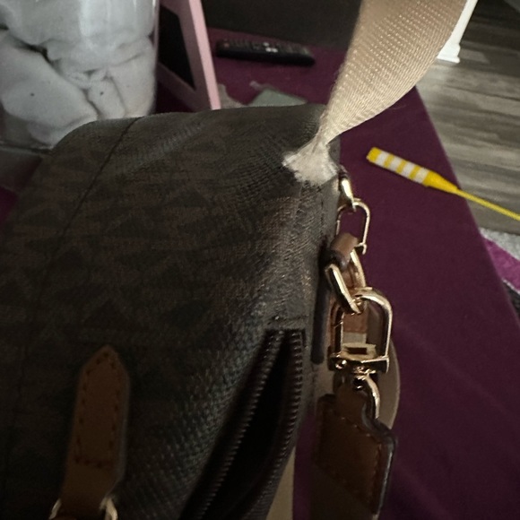 Michael Kors mini backpack purse #Defective Please look at the photos - Picture 4 of 4